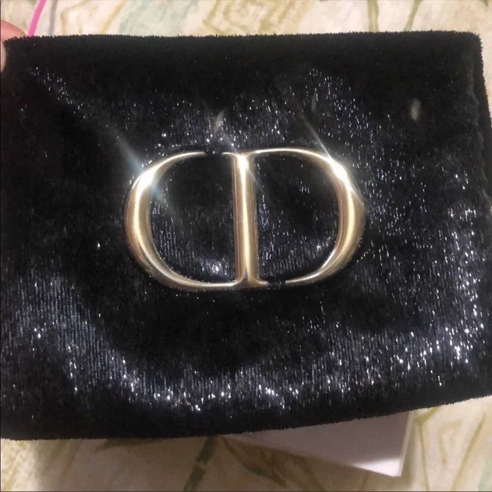 - ❤️- ❤️Dior makeup pouch with chain - Picture 12 of 14